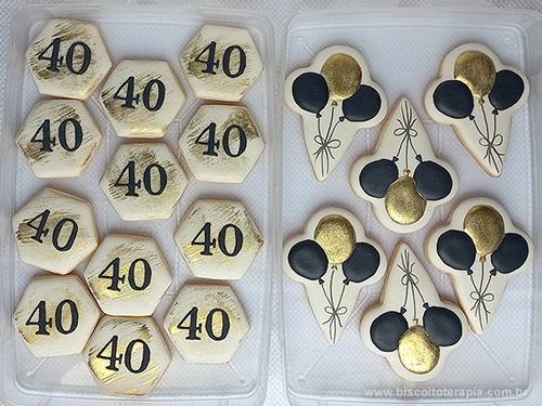 Biscoitos Decorados Anivers�rio 40 anos Preto e Dourado