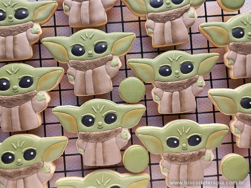 Biscoitos Decorados de Baby Yoda