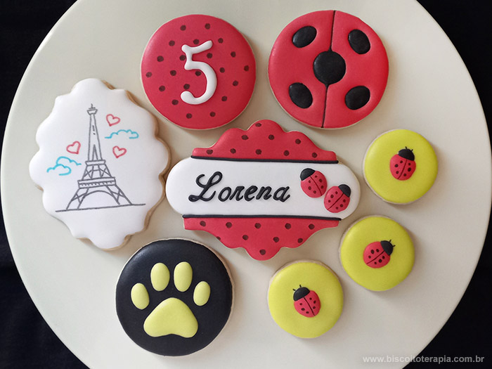 Biscoito Decorado de Ladybug e Cat Noir