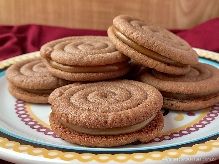 Biscoitos Espirais Recheados